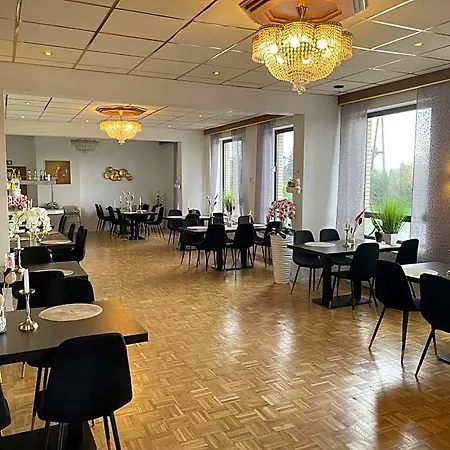 Hotel-kronenhof Отель 2*